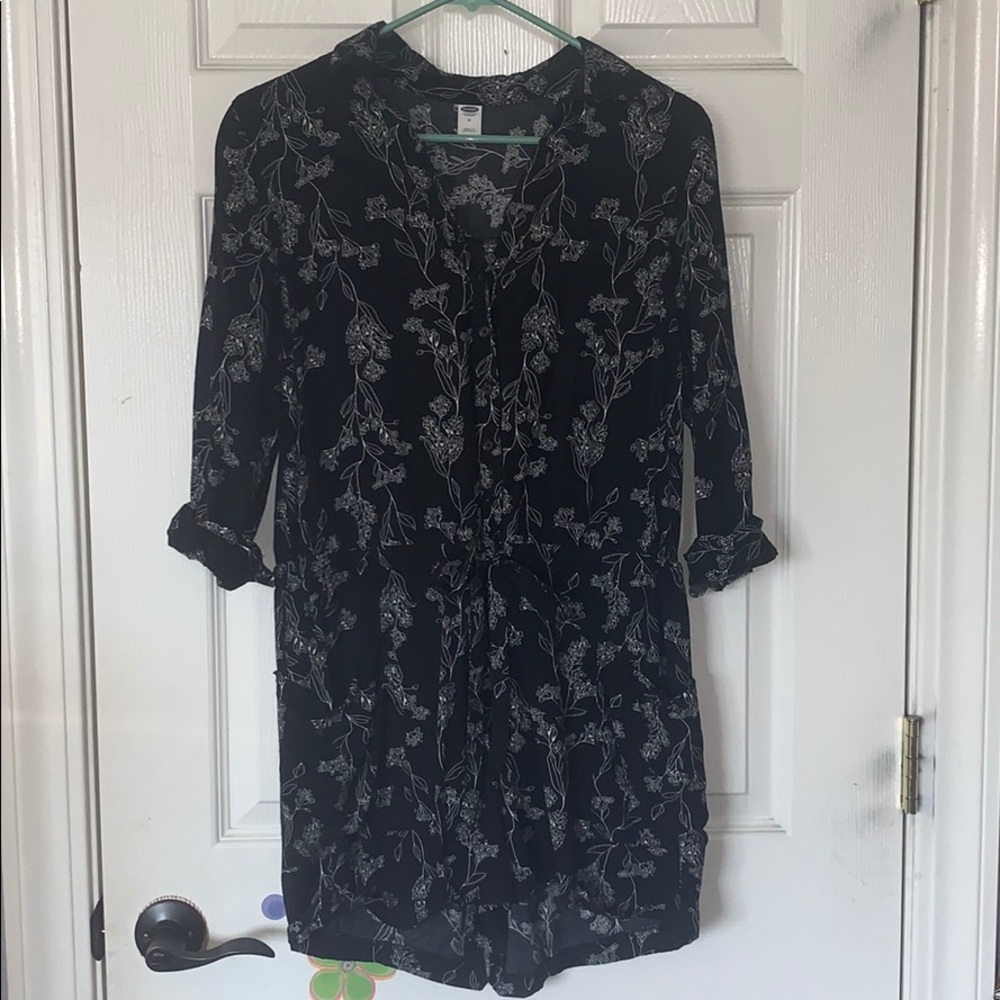 Button-up Flower patterned romper shorts